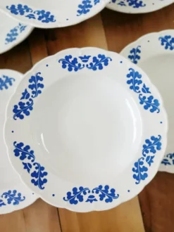 6 assiettes creuses Boch feuilles de chêne