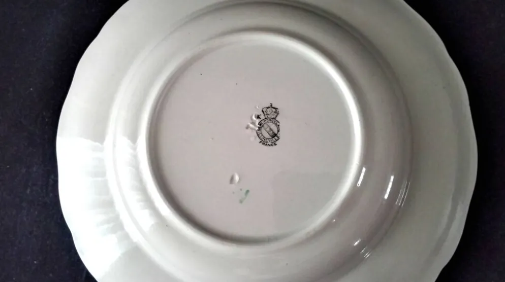 4 Assiettes creuses demi porcelaine de Lunéville KG Modèle "Réverbère"