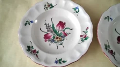 4 Assiettes creuses demi porcelaine de Lunéville KG Modèle "Réverbère"