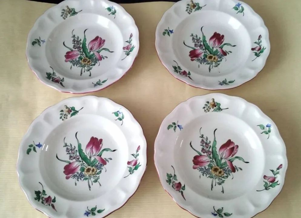 4 Assiettes creuses demi porcelaine de Lunéville KG Modèle "Réverbère"