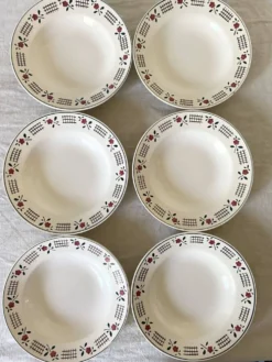 Assiettes creuses en faïence Niderviller , modèle Loire