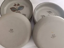 Assiettes creuses en grès de l'Arnon