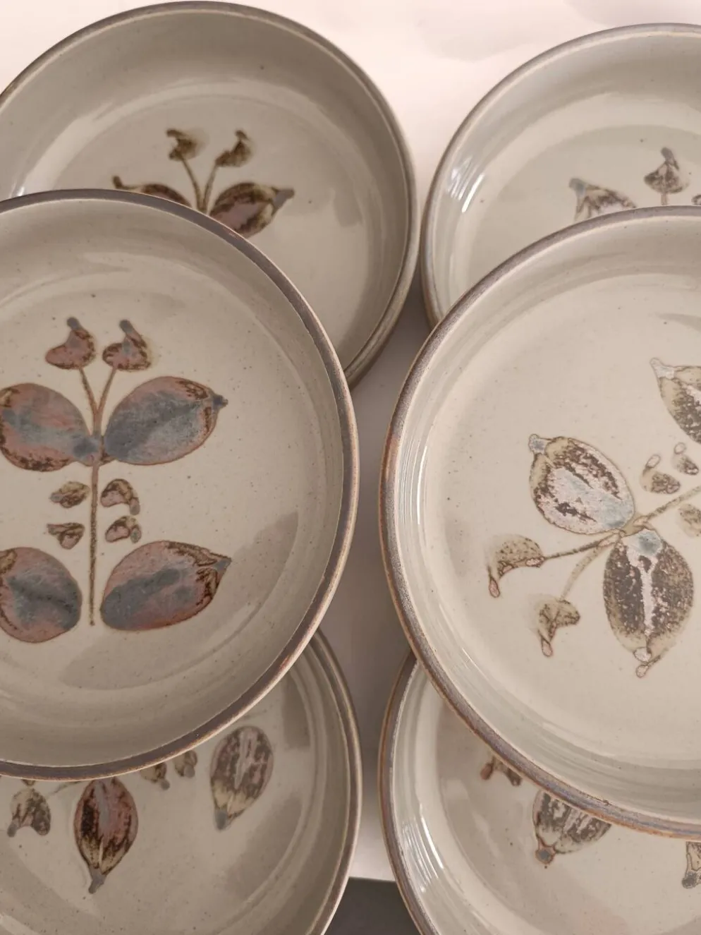 Assiettes creuses en grès de l'Arnon