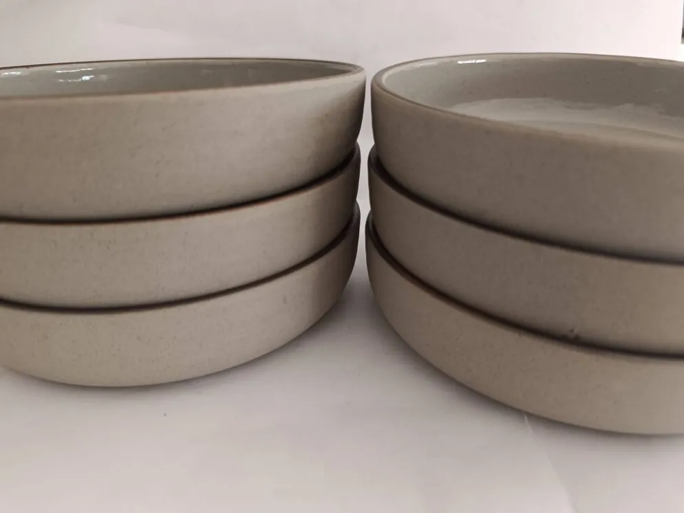 Assiettes creuses en grès de l'Arnon