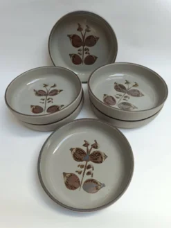 Assiettes creuses en grès de l'Arnon
