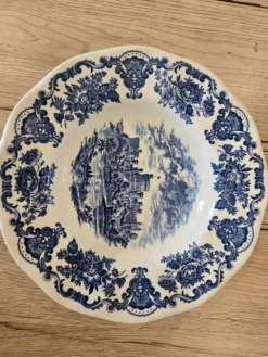 12 Assiettes Creuses Enoch Wedgwood Royal Homes of Britain Bleues