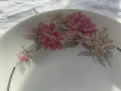6 assiettes creuses en porcelaine motif pivoines art déco