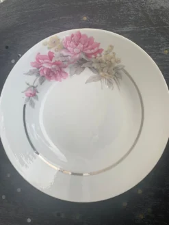 6 assiettes creuses en porcelaine motif pivoines art déco
