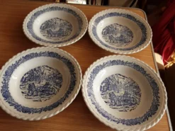 4 assiettes creuses faience anglaise beverley