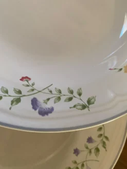 3 assiettes creuses fleuries English garden