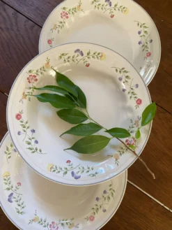 3 assiettes creuses fleuries English garden