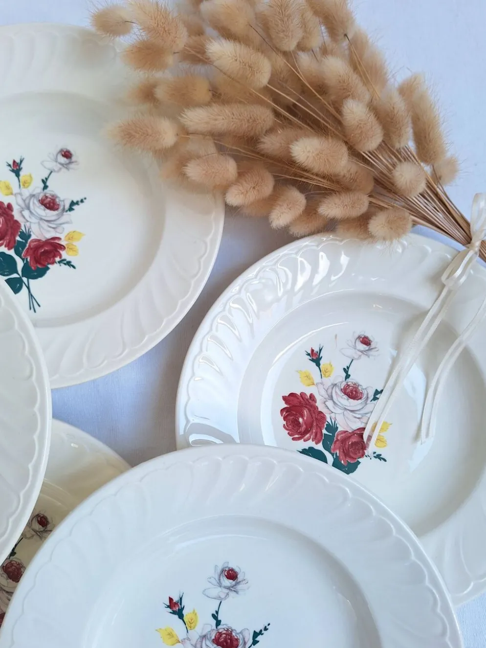 Assiettes creuses à fleurs
