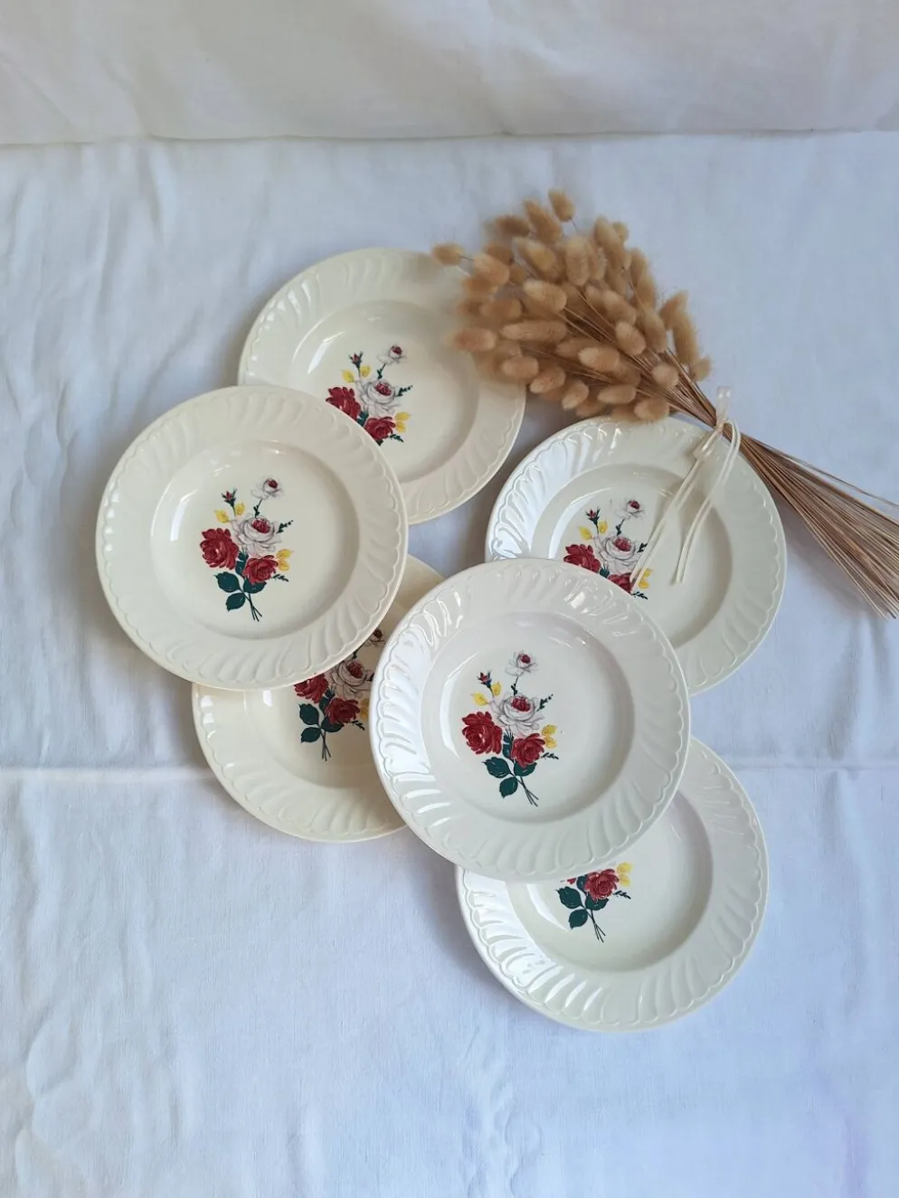 Assiettes creuses à fleurs