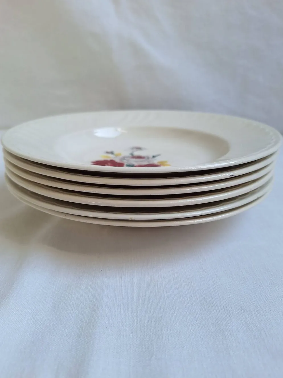 Assiettes creuses à fleurs