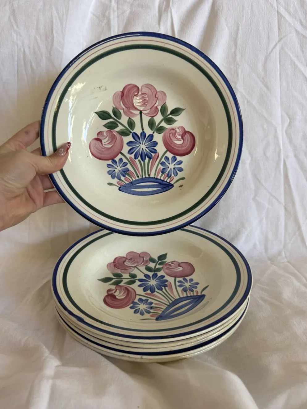 Assiettes creuses à fleurs