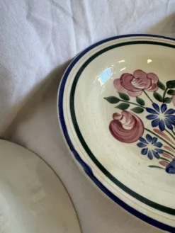 Assiettes creuses à fleurs