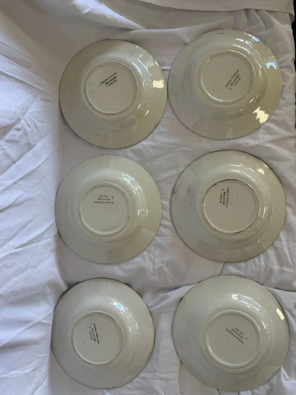 Assiettes creuses à fleurs