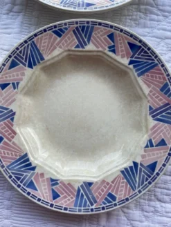 4 assiettes creuses HBCM Dolly 1930 bleu/rose céramique/faïence abstrait