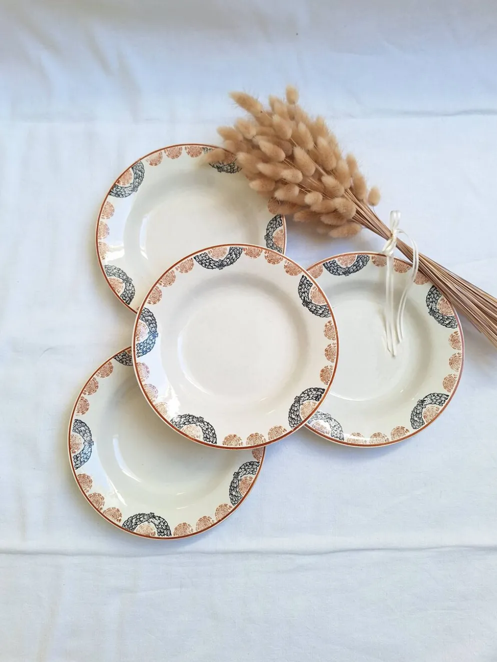 Assiettes creuses HBCM modèle Pauline orange et noir