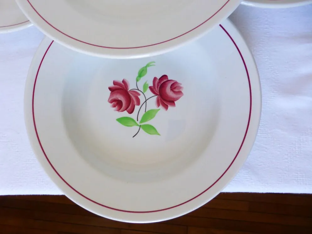 4 assiettes creuses K et G Luneville modèle Rose Mai