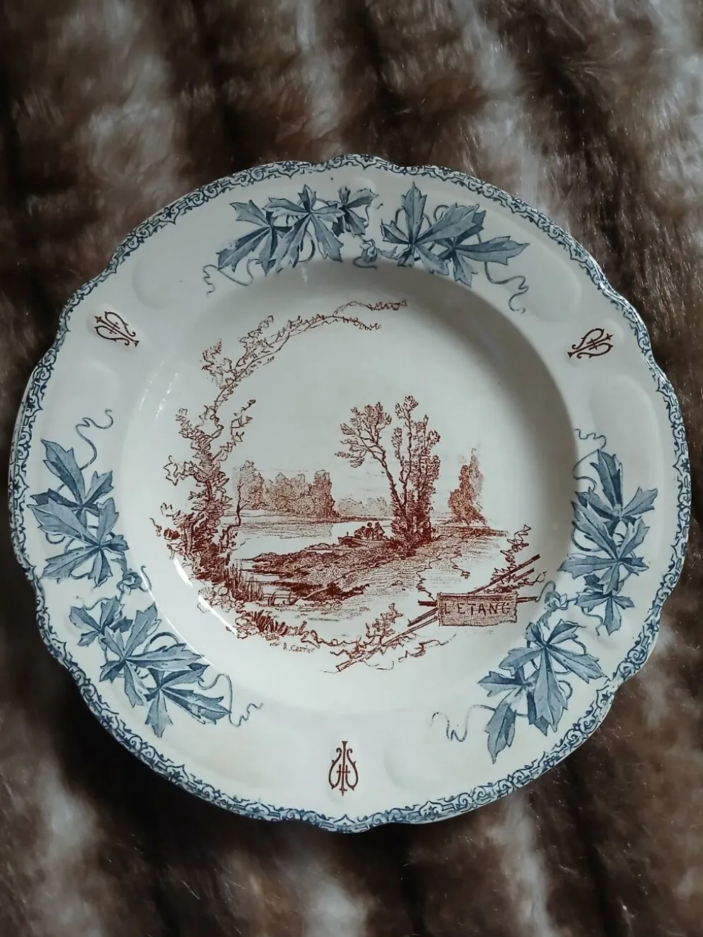 6 assiettes creuses "Louis XIII " Choisy le Roi