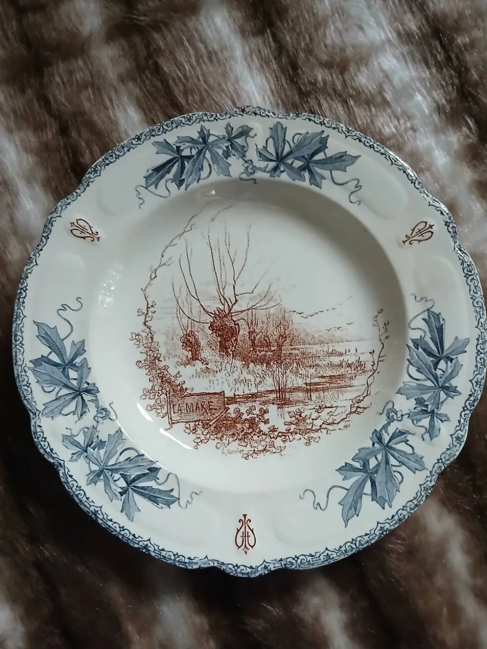 6 assiettes creuses "Louis XIII " Choisy le Roi