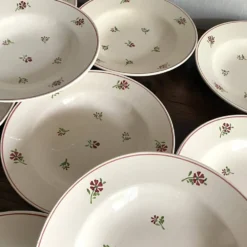 Assiettes creuses Niderviller décor rouge et vert