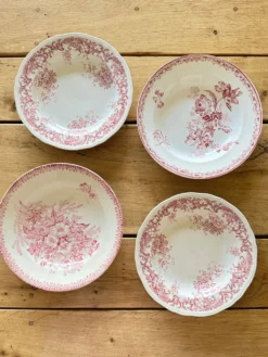 Assiettes creuses roses