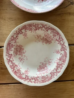 Assiettes creuses roses