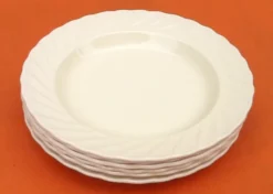 Assiettes creuses Salins France Bord festonné , Années 1950
