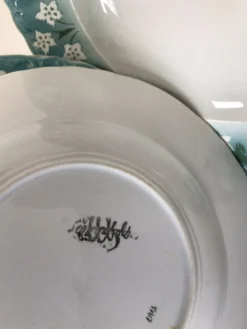 5 assiettes creuses Sarreguemines bord ondulé bleu fleurs blanches