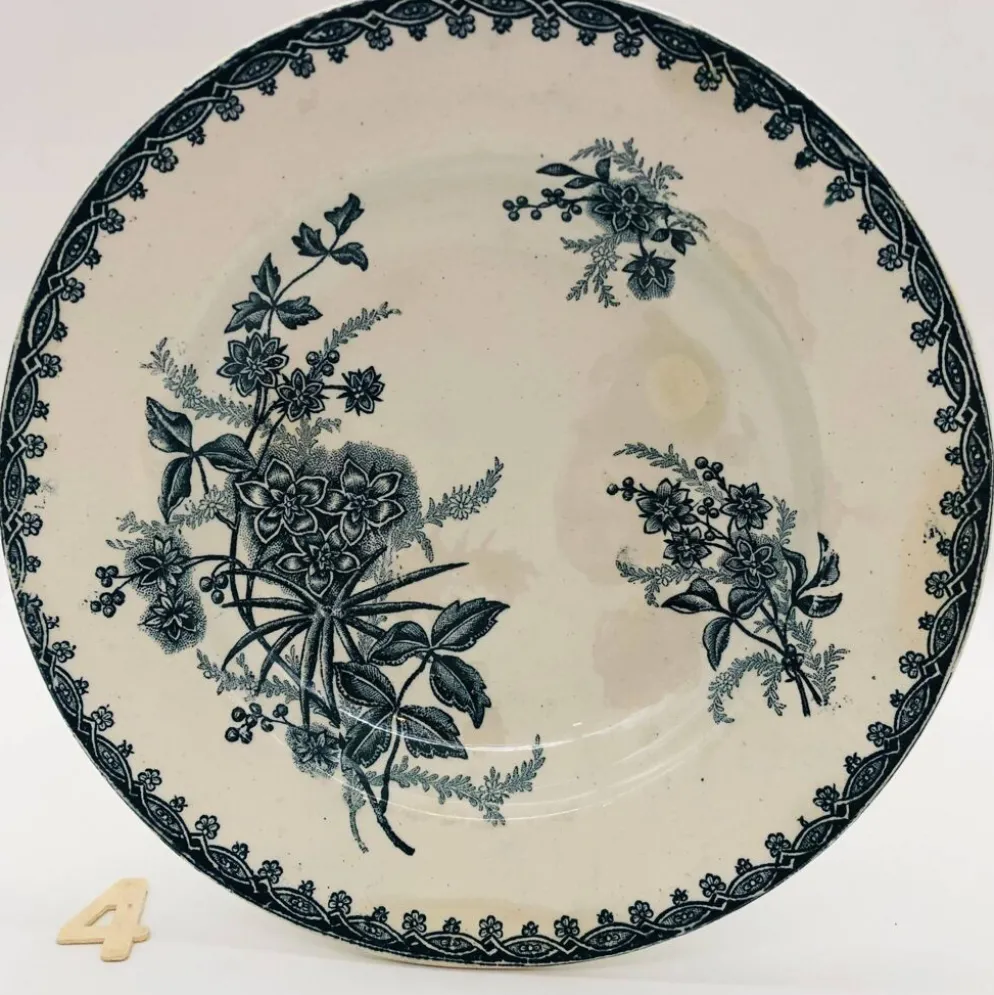 4 Assiettes creuses “St-Amandinoise " Modèle « Margot»