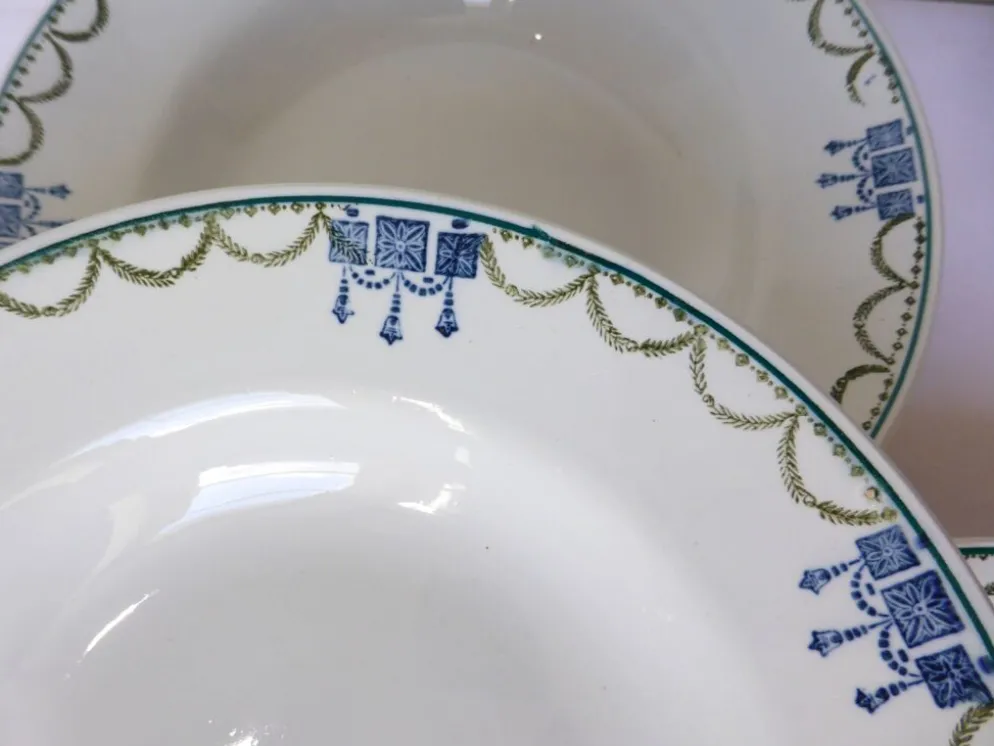 4 assiettes creuses vintage de St Amand 220643