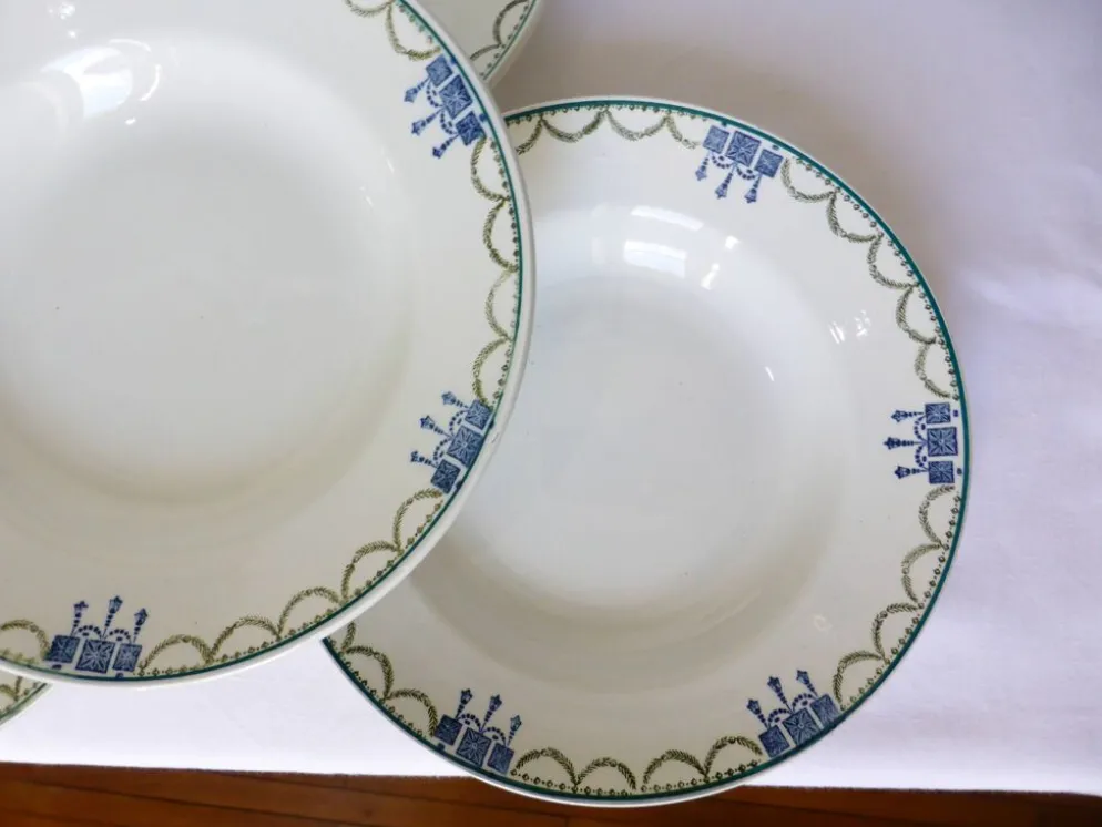 4 assiettes creuses vintage de St Amand 220643