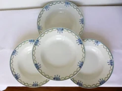 4 assiettes creuses vintage de St Amand 220643