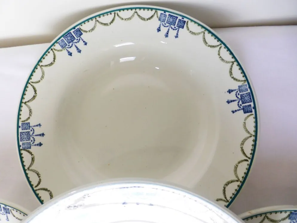4 assiettes creuses vintage de St Amand 220628