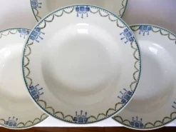 4 assiettes creuses vintage de St Amand 220628