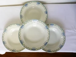 4 assiettes creuses vintage de St Amand 220628