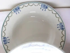 4 assiettes creuses vintage de St Amand 220625