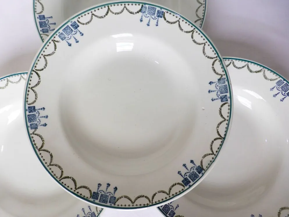 4 assiettes creuses vintage de St Amand 220625