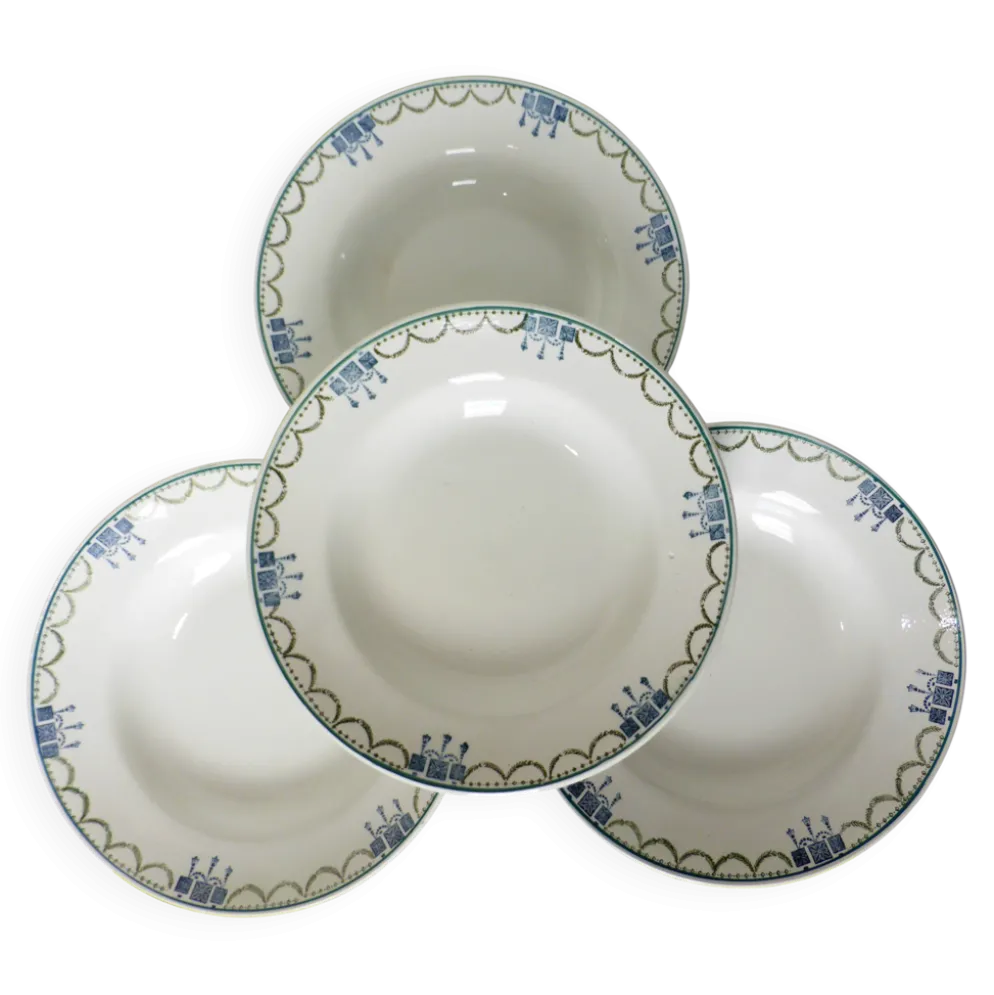4 assiettes creuses vintage de St Amand 220625