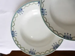 4 assiettes creuses vintage de St Amand 220625