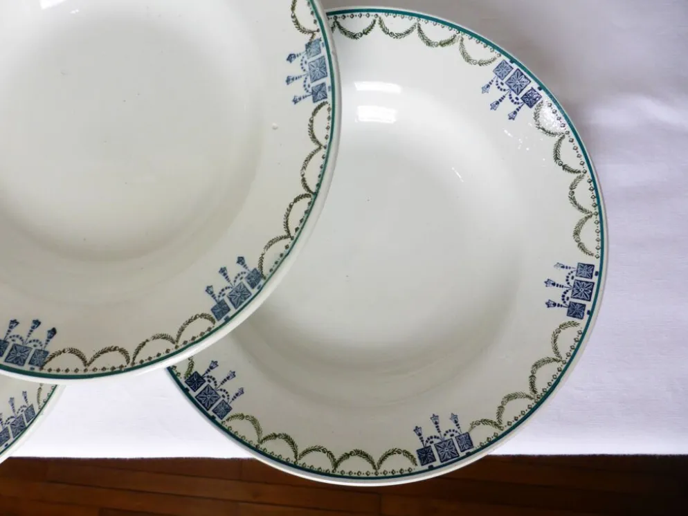 4 assiettes creuses vintage de St Amand 220625