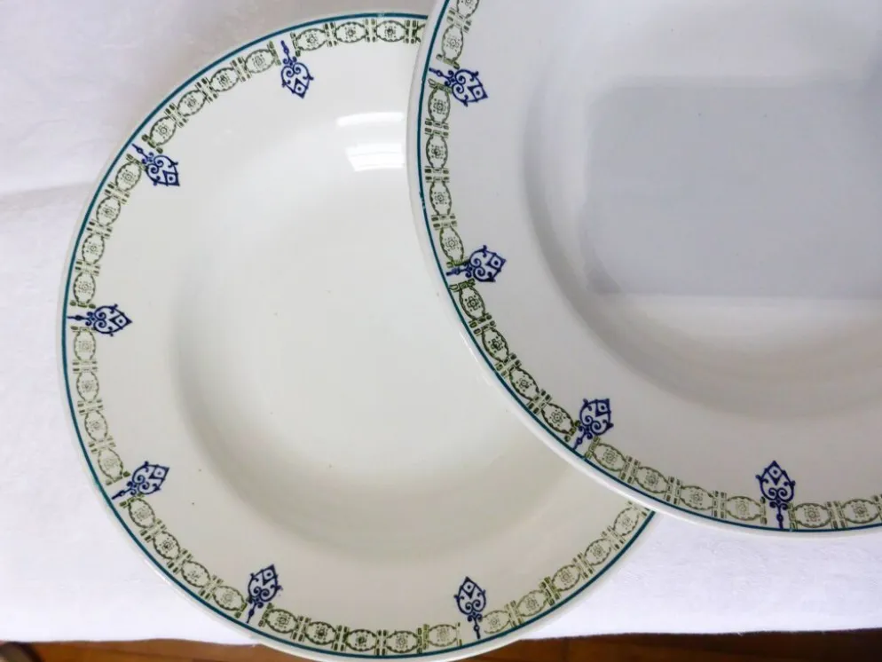 4 assiettes creuses vintage de St Amand 211239