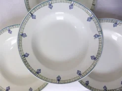 4 assiettes creuses vintage de St Amand 211239
