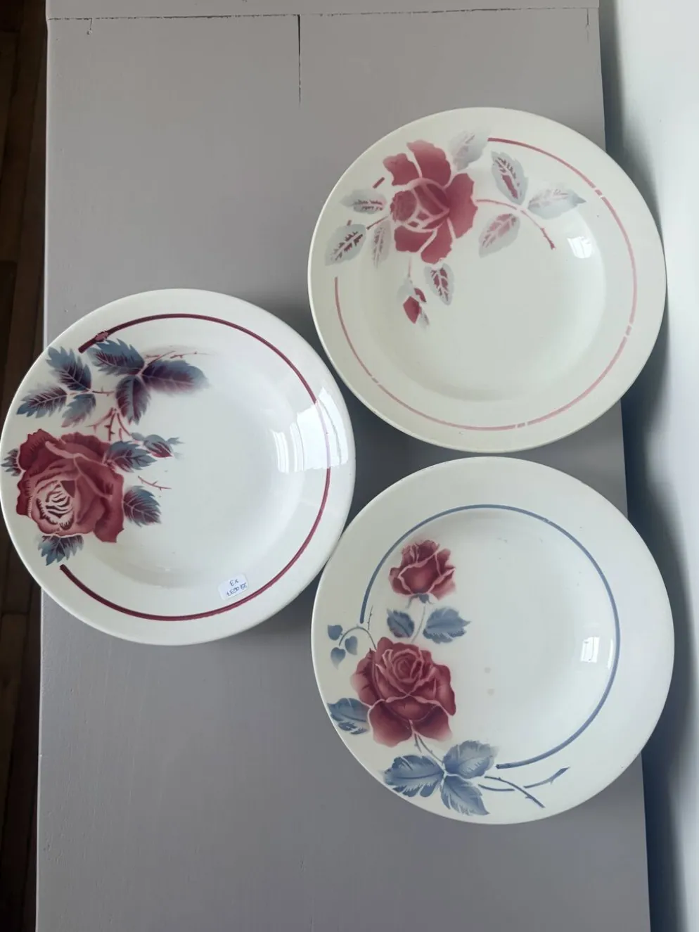 3 assiettes creuses vintage en pêle mêle 220637