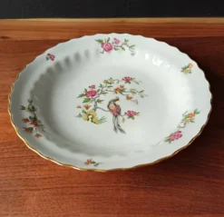 6 assiettes creuses vintage, porcelaine Vitriam France