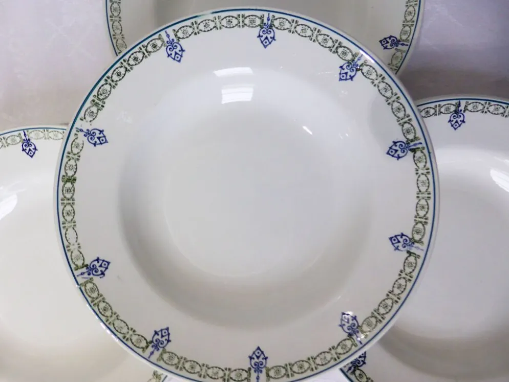 4 assiettes creuses vintage St Amand 211259