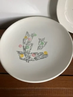 6 assiettes à dessert