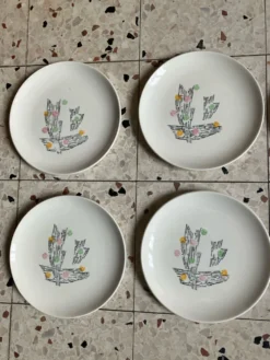 6 assiettes à dessert